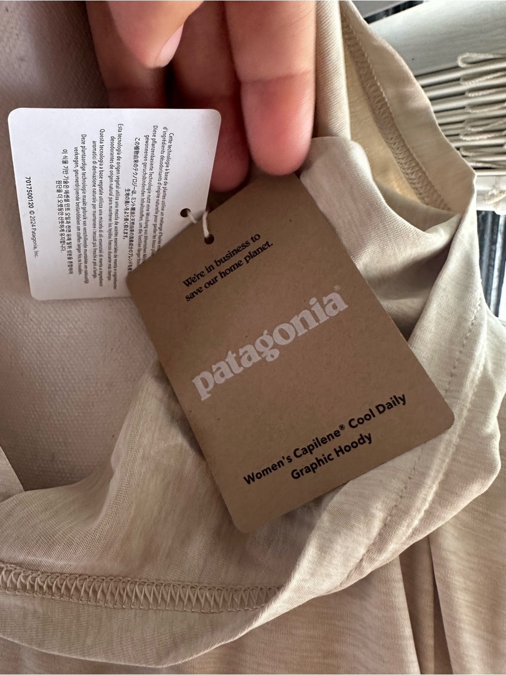 Patagonia capilene cool daily Beige Hooded Long Sleeve Tee with Logo Stripe - Picture 7 of 11